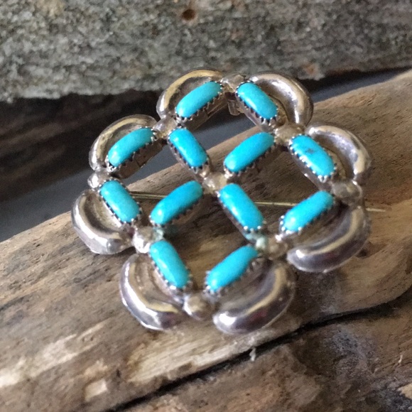 Vintage Zuni Native American Turquoise Needlepoint Pin Pendant - Picture 6 of 13